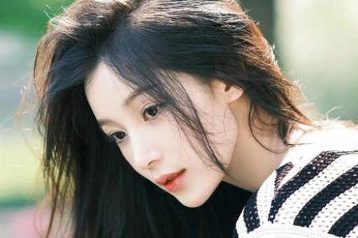 刘晓庆被指耍大牌现身河南万岁山和王婆同台全场冷脸拒讲话