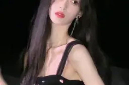 “假洋牌”优思益翻车事件:网红集体致歉背后的品牌包装术与流量陷阱 “假洋牌”优思益翻车事件:网红集体致歉背后的品牌包装术与流量陷阱