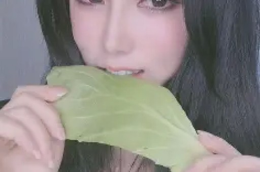 同样是售假董宇辉的全额退款比李维刚的假一赔十差了十八条街