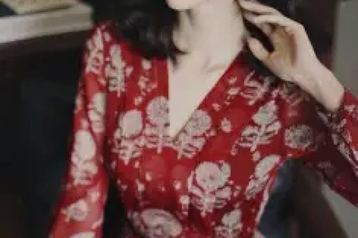 司晓迪爆料引风波娱乐圈潜规则下艺人的残酷生存现状